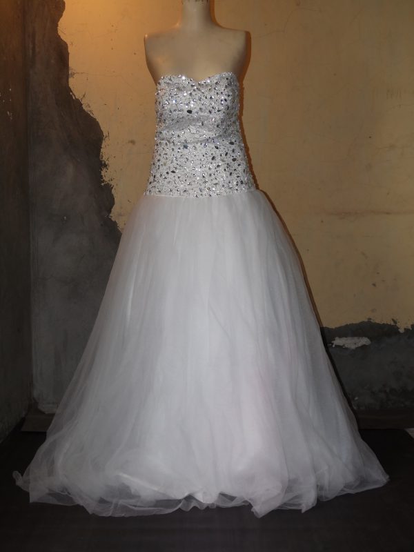 Crystal bead sweetheart wedding gown