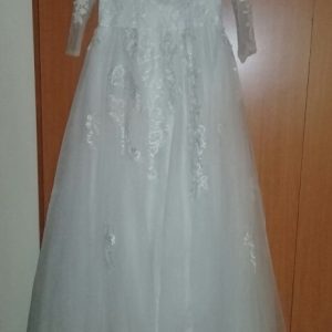 Lace boat neck wedding dress